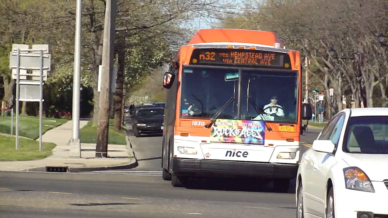 MTA/NICE Bus: 2000 NF C40LF A Shuttle 