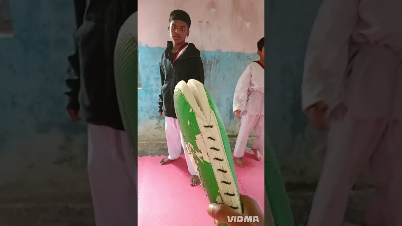 Taekwondo training 💪🥋 subscribe to my channel likes comet share 😄😎