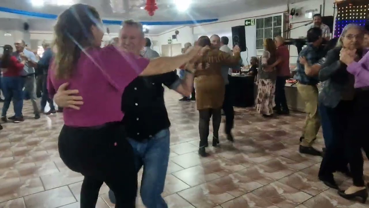 Sexta-feira Animada/Mangueirinha c/Saulo Martins e Trio Baile Bom 