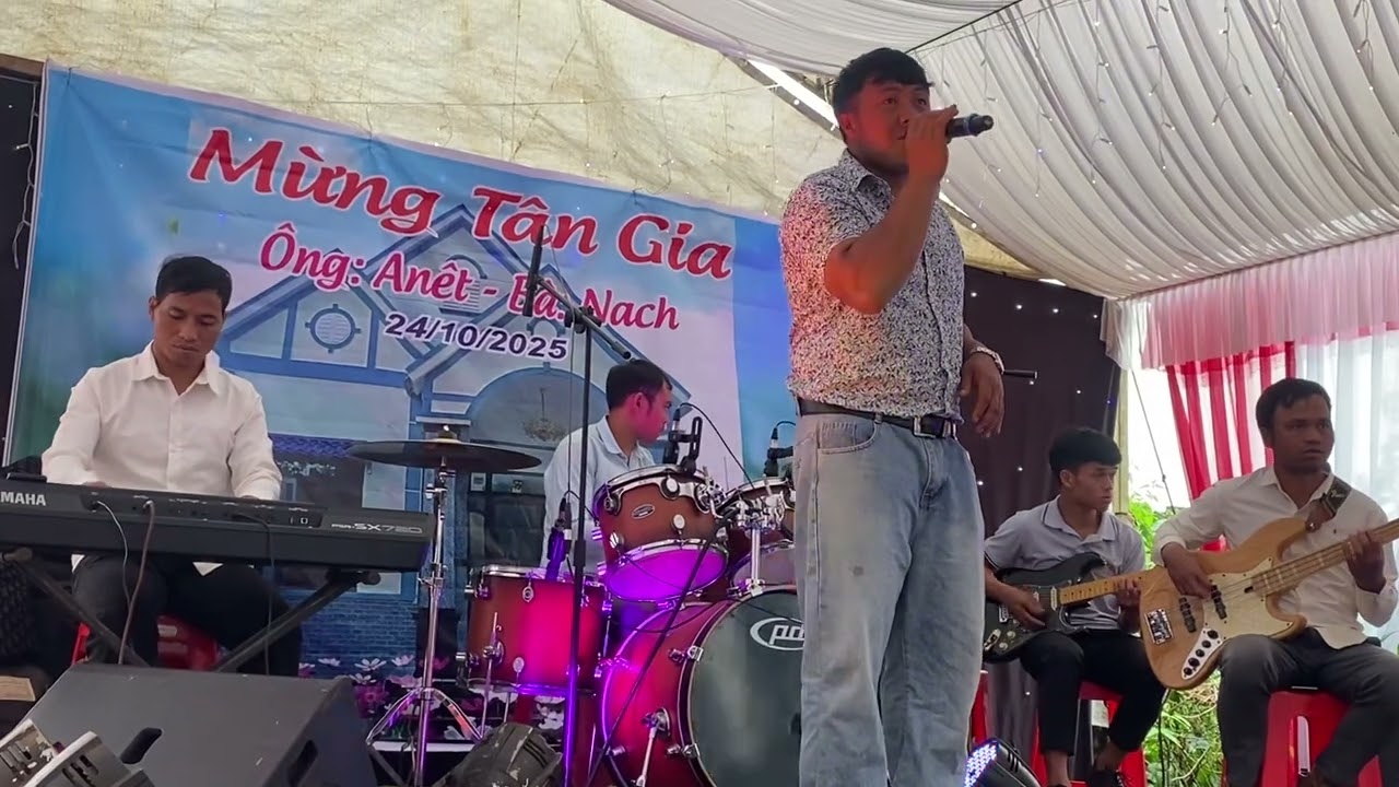 Ani . Live - Ca Khen Ơn Giề -xu 