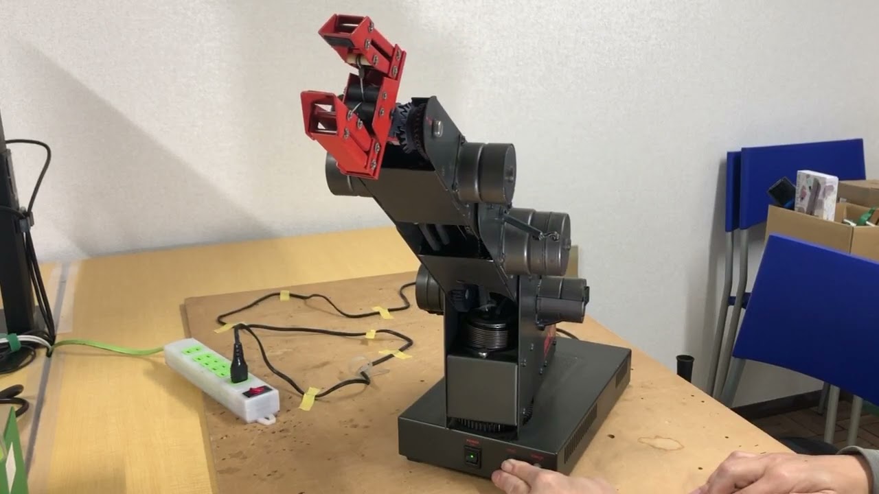 三菱電機 Mitsubishi Move Master RM-101 Education Robot Arm 2026年2月9日に目覚める。