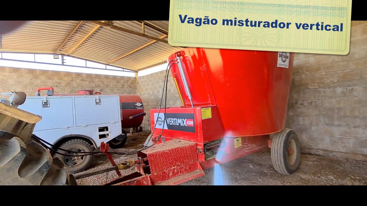 Vagão misturador vertical no confinamento