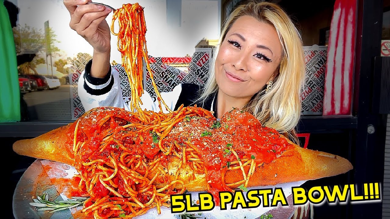 BIGGEST PASTA BOWL IN LAS VEGAS!! MASSIVE 5LB GONDOLA at Amano's!! #RainaisCrazy