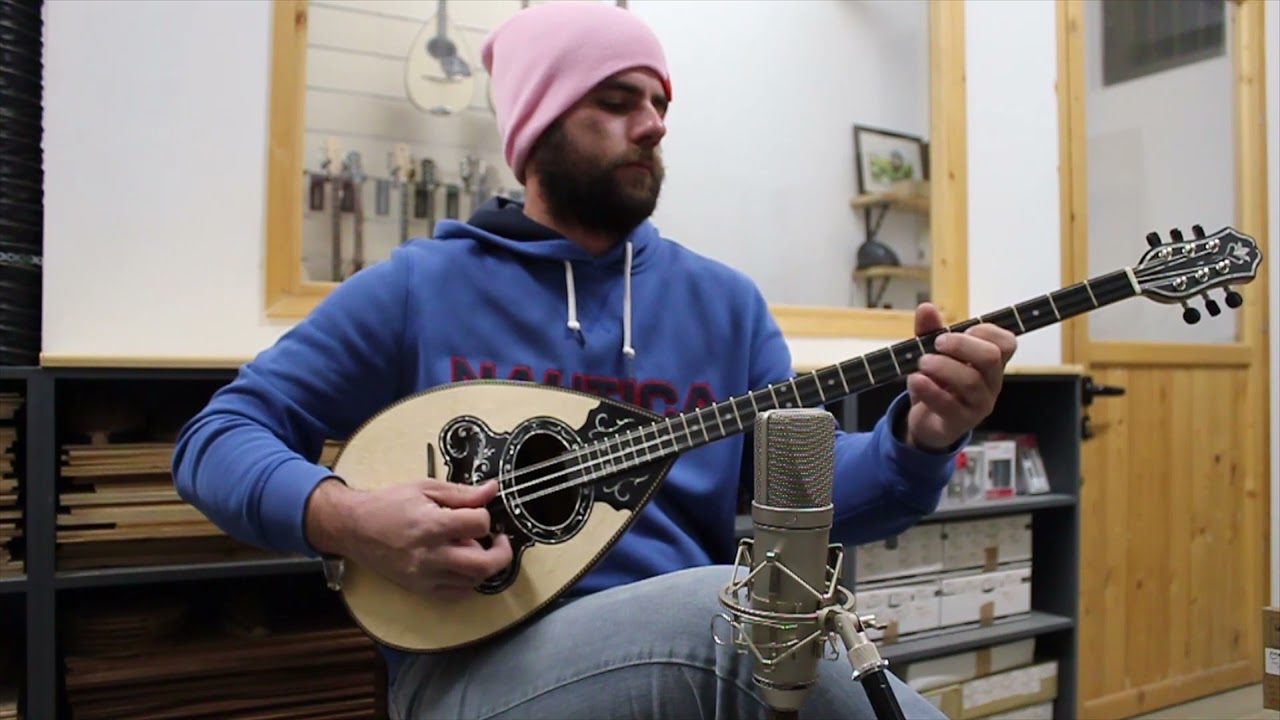 &Tau;&rho;ί&chi;&omicron;&rho;&delta;&omicron; &mu;&pi;&omicron;&upsilon;&zeta;&omicron;ύ&kappa;&iota; &Sigma;&gamma;&omicron;&upsilon;&rho;ή &lambda;&epsilon;ύ&kappa;&alpha; / Bzk 6 CP15