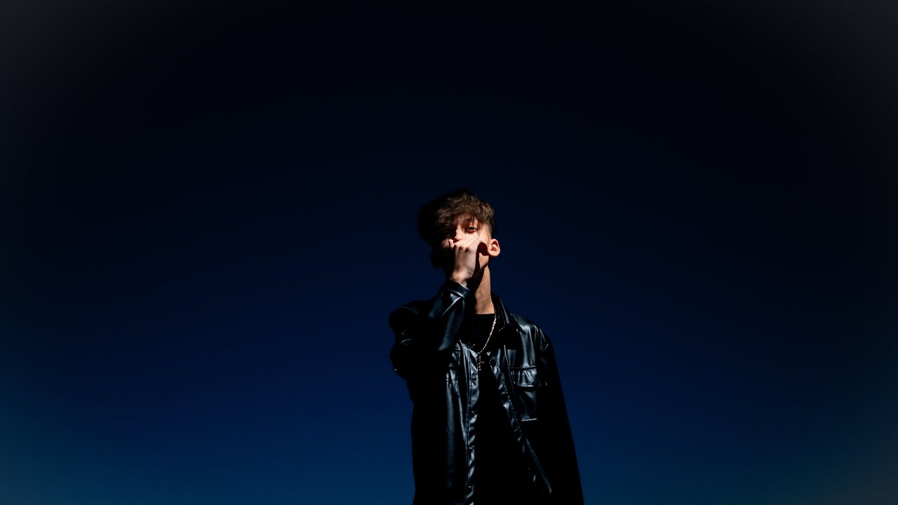 Ade - Stai (Official Music Video)