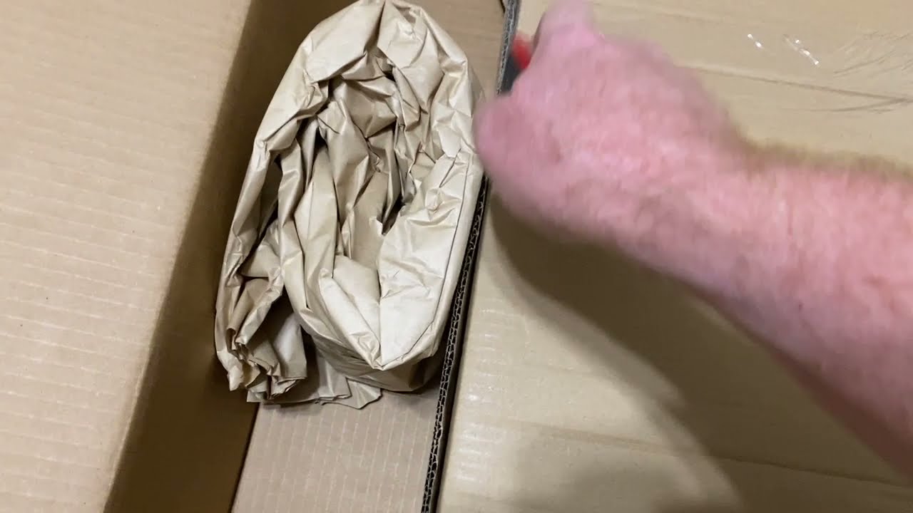 Unboxing a Level 3 Scratch and Dent - Hofner Ignition Series - H500/1 Beatle Bass