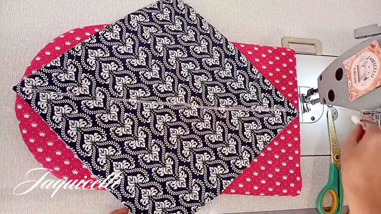 Peça feita com dois quadrados ✨ Ideia fácil e econômica para presentear | Costura para iniciantes