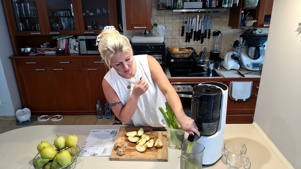 Hurom H200 wyciska dla nas sok z dnia #7🤍 @wybieramzdrowo o wyciskarkach.