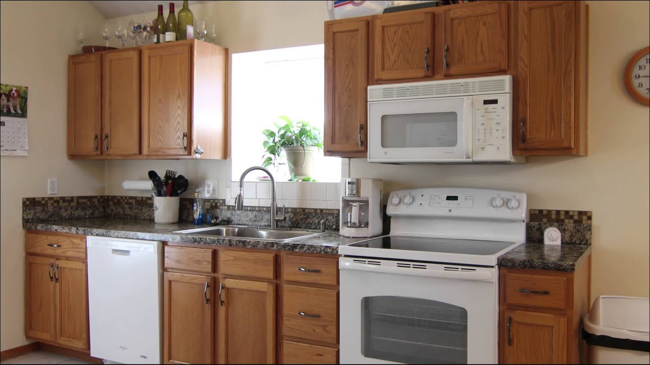 705 SE 10th Terrace, Lee`s Summit MO 64086