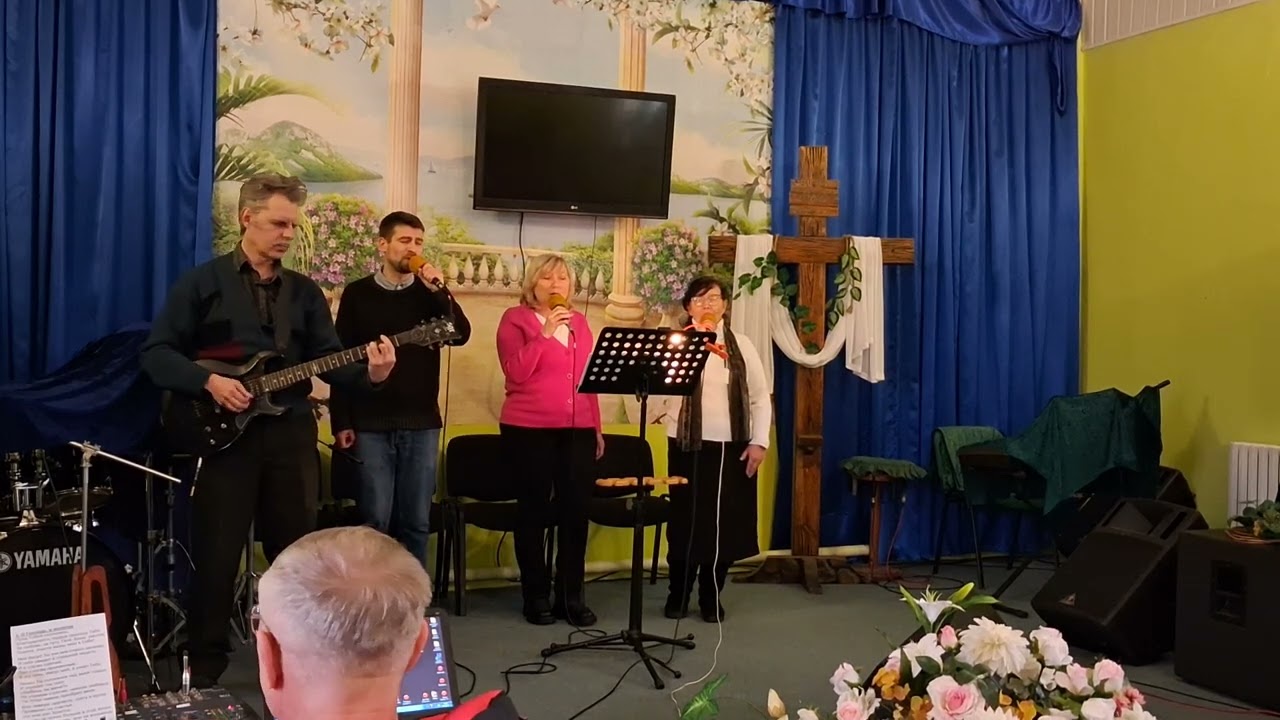 И лишь с Тобой найду я утешенье