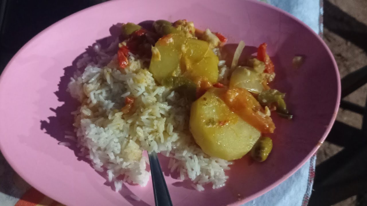 Peixe ao molho uma delícia  muito bom  .. 