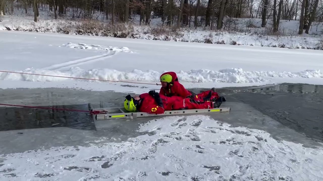 Záchrana osoby ze zamrzlé vodní hladiny (''mimopondělní výcvik'' ) - 11.1.2026