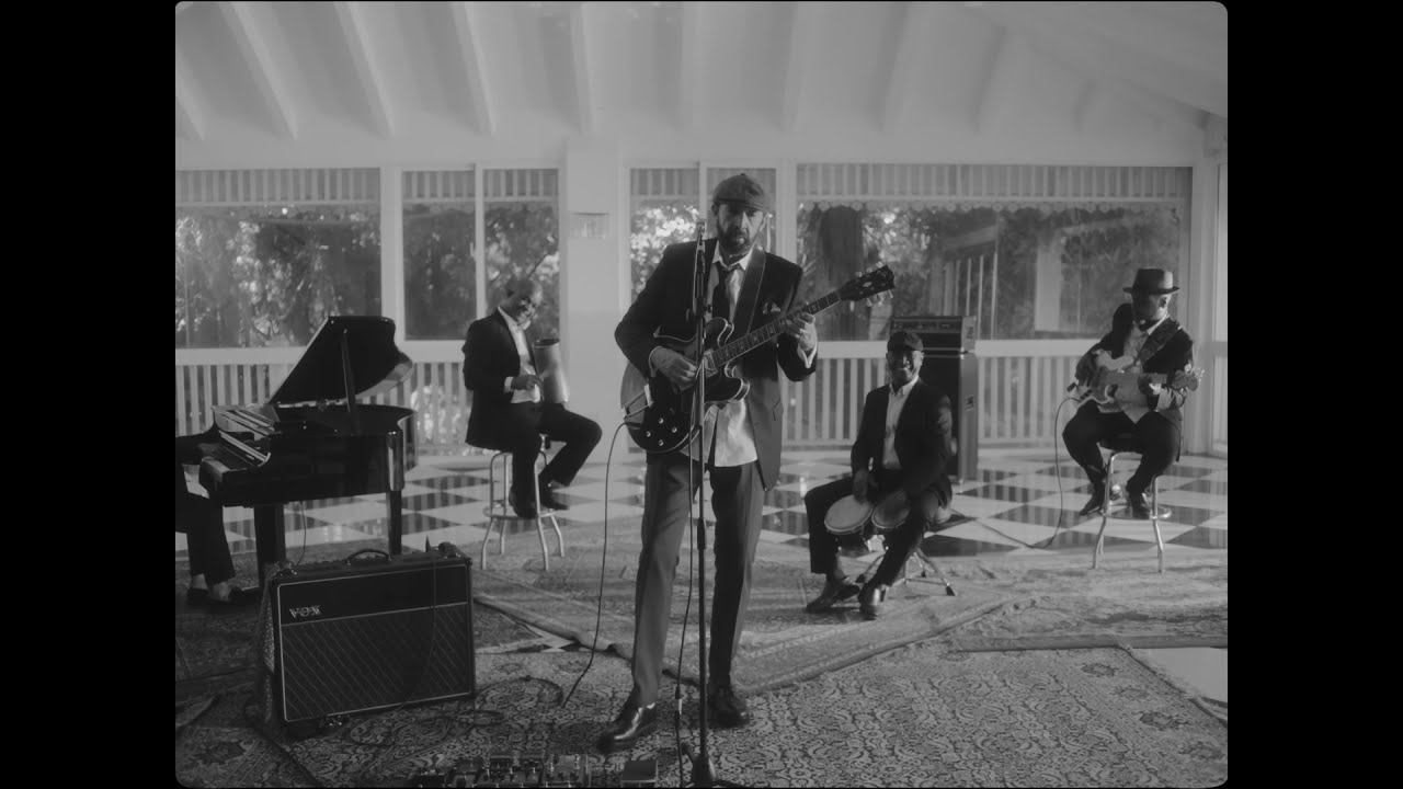 Juan Luis Guerra 4.40: «DJ Bachata»