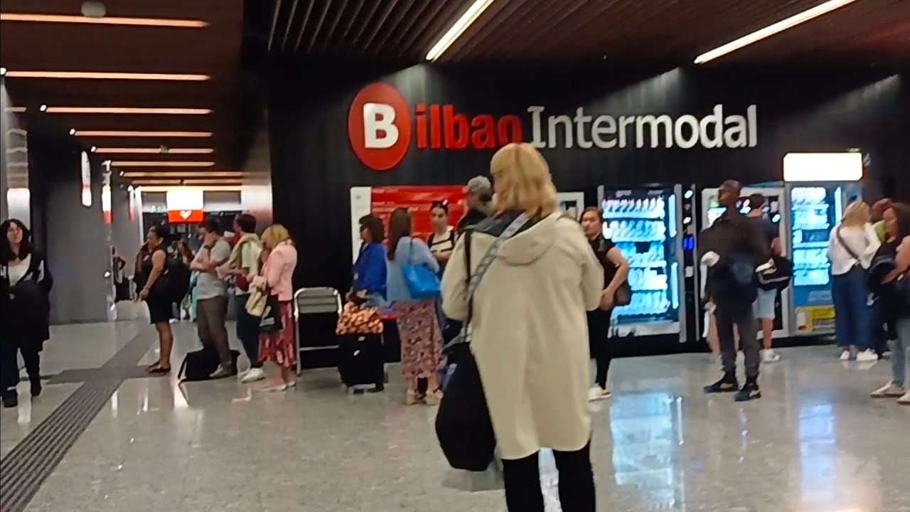 Bilbao Walking Scenery 🇪🇦 - Bilbao Intermodal - 30 june 2024