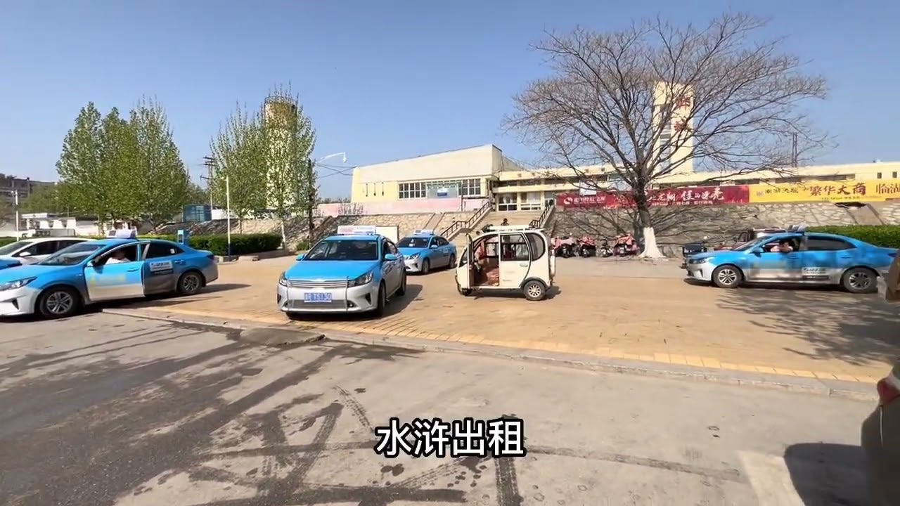 实拍郓城火车站，菏泽比较牛的一个县城站，每天经过的火车非常多