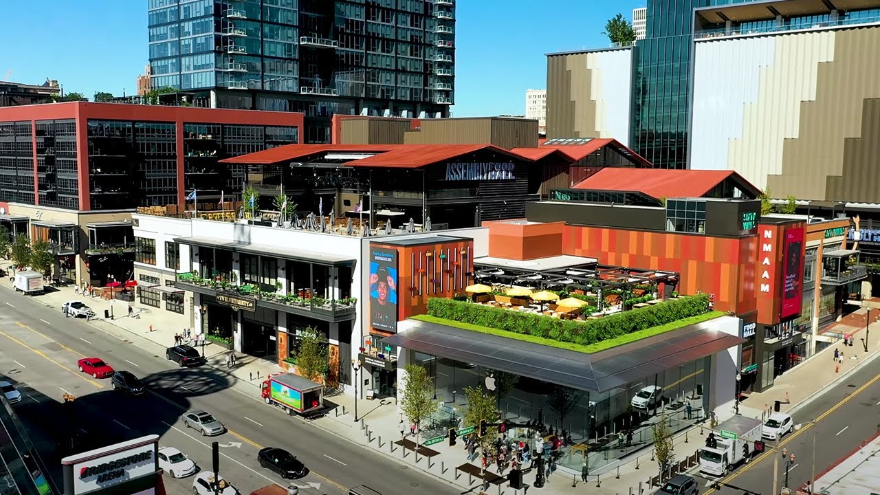 Fifth & Broadway | Apartment Leasing