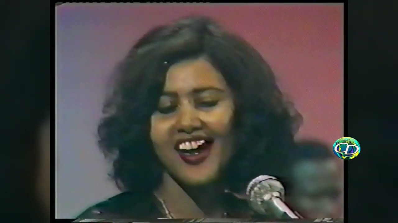 Khadiija Qalanjo | Heesta Caashaqu Ma Gunbaa | Inta Geesi Nool