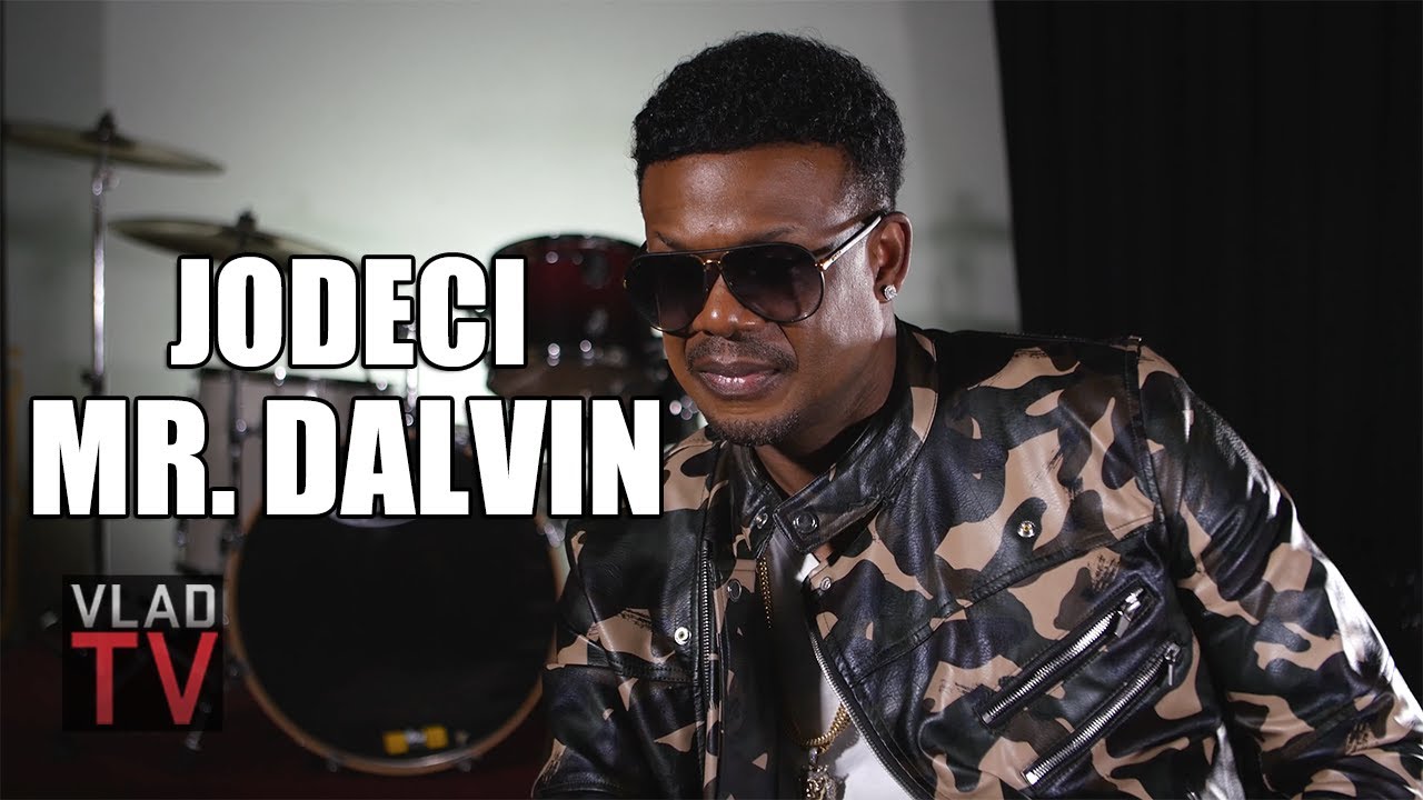 Мистер Далвин (Джодеси): Паффи спросил, на чьей мы стороне во время конфликта между Востоком и За...