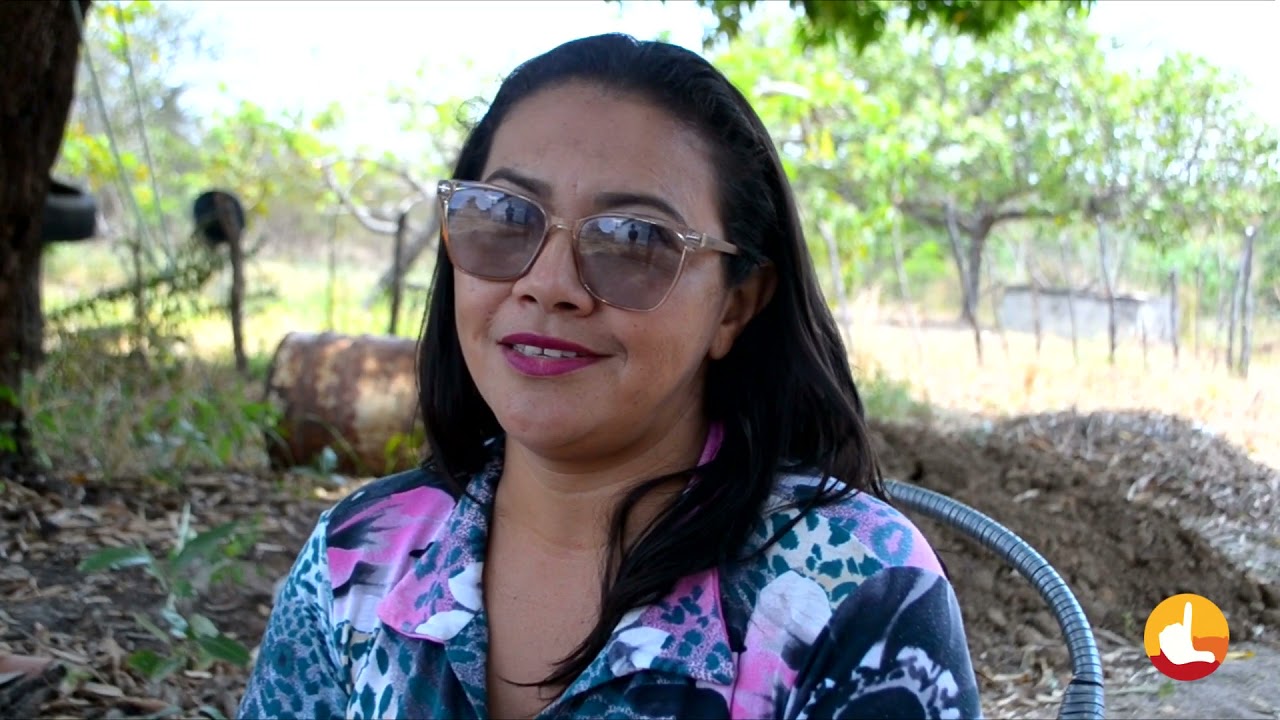 EM BARRO-CE: Cidadã Barrense desabafa situação vivida por ela  e vizinhos de seu imóvel.