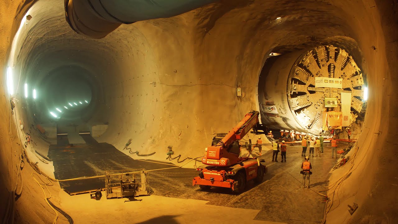 Timelapse unter Stuttgart - Herrenknecht Tunnelbohrmaschine SUSE untertage im Fildertunnel gewendet