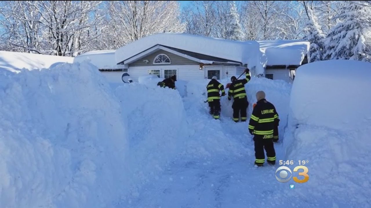 Thousands Left Pummeled With Snow In Erie, Pennsylvania