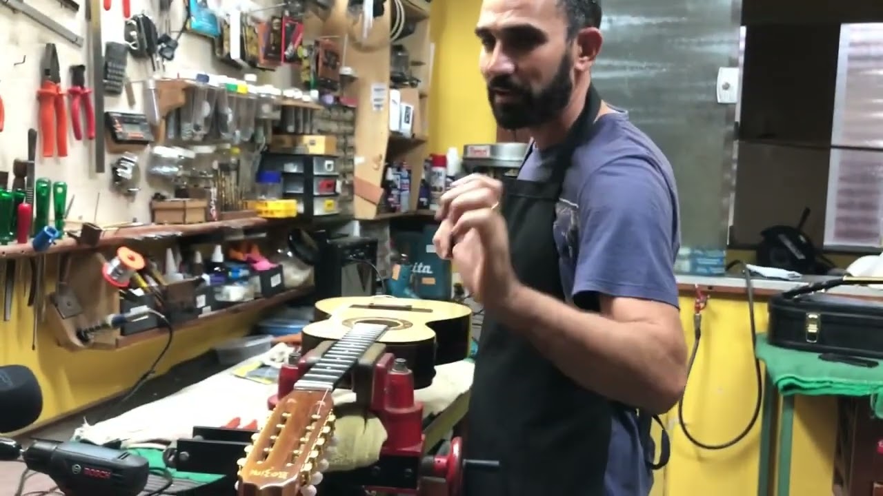 Luthier ensina TROCA DE CORDAS simples e eficaz  - Pergunte ao Bolla Ep 3