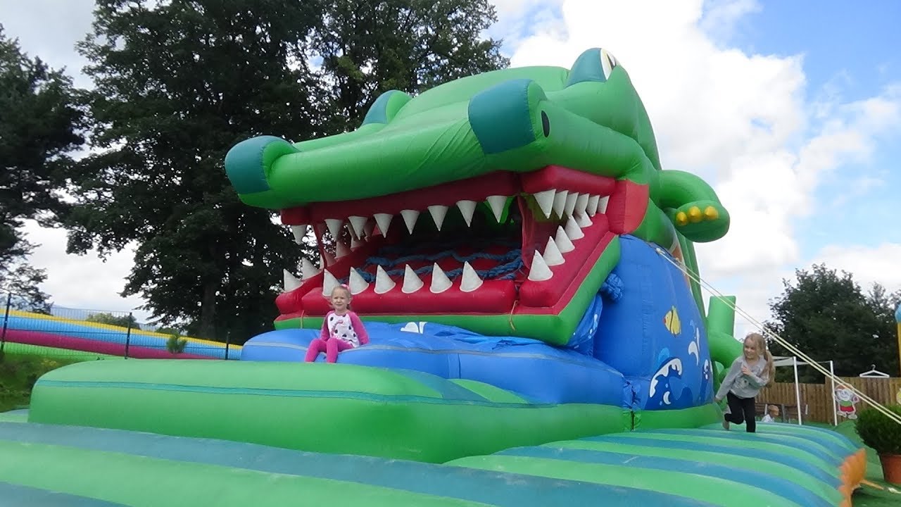 Gigantic fun on Bouncy Castles Kids playground Plac zabaw Pałacowa Bawialnia Kowary Poland