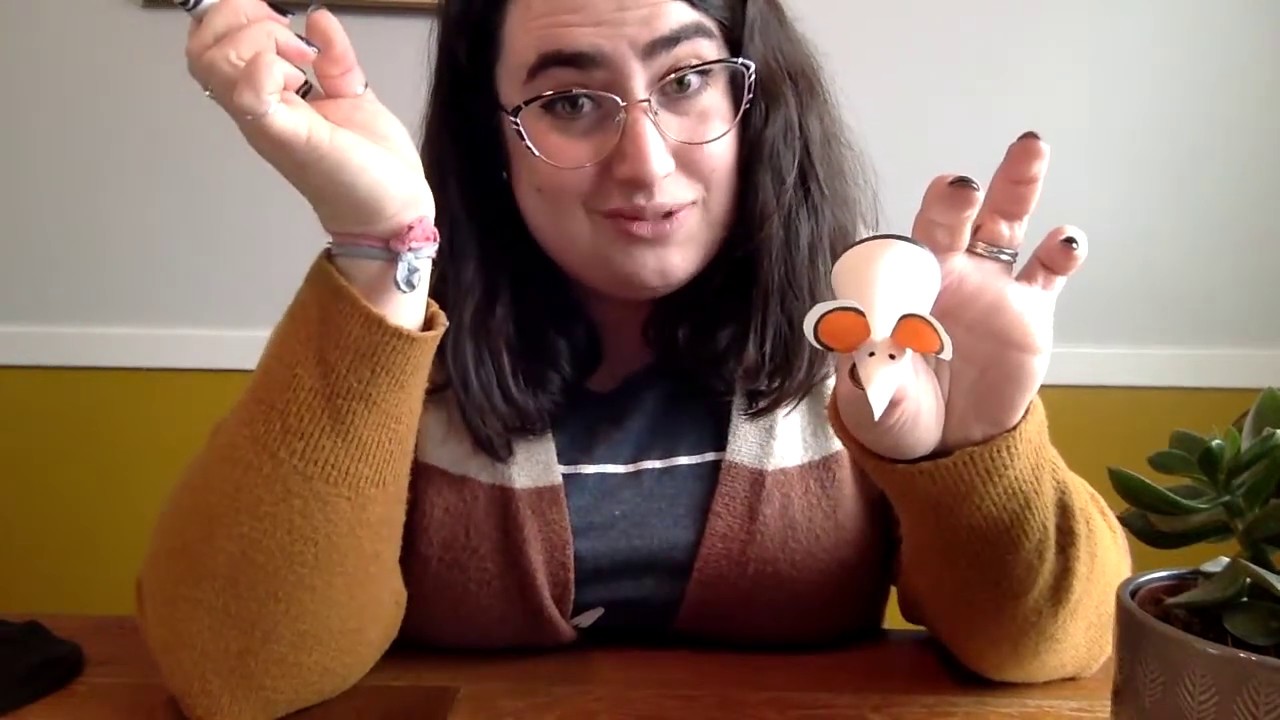 Make Mouse Finger Puppets with Elle