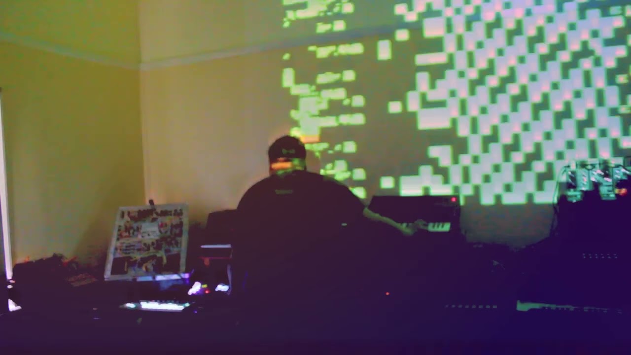 Disohmigrate - Mega FM, MS-10 and KArp Odyssey - 23/12/2022