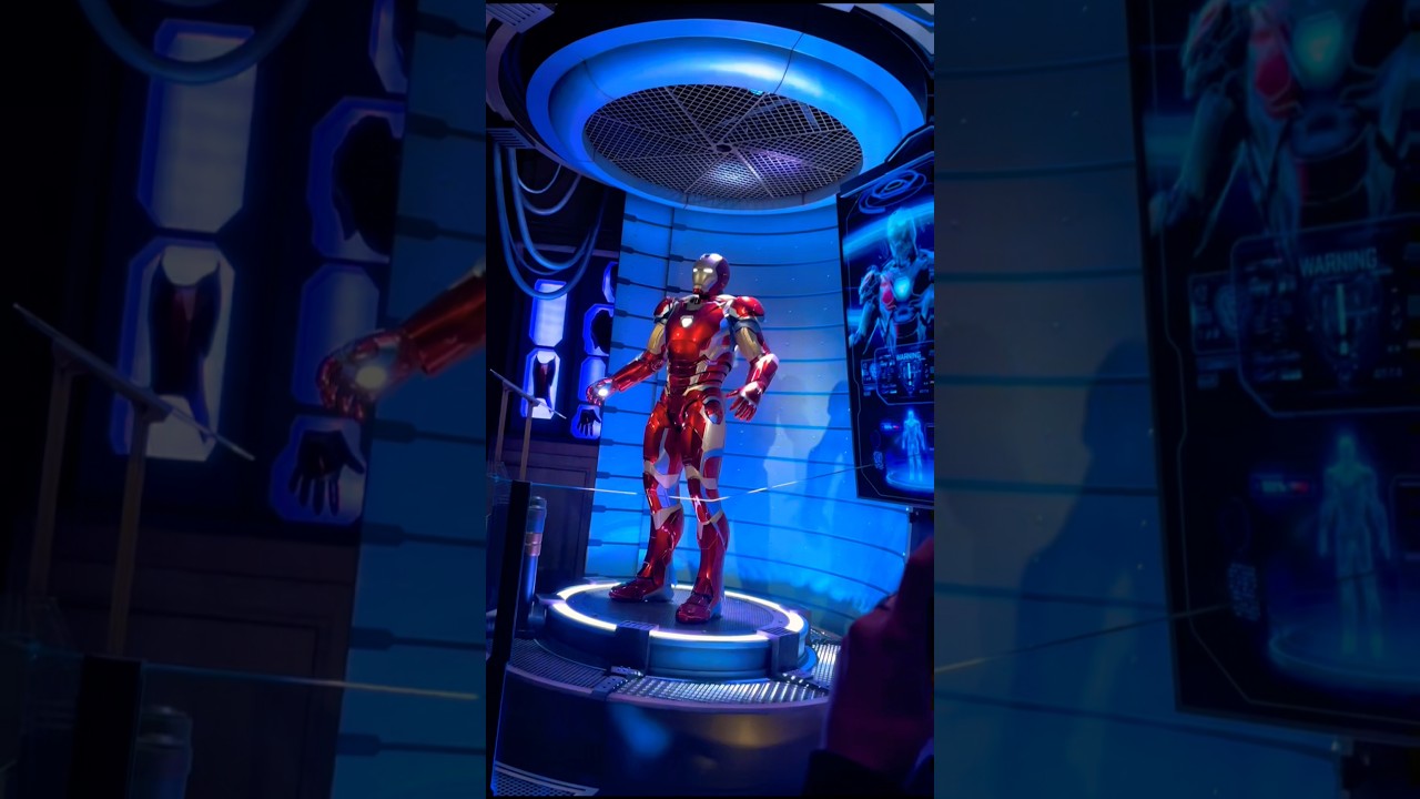 Ничто не сравнится с атмосферой Диснейленда в Париже #DisneylandTrip #DisneyShort #ParkVibes #Mag...