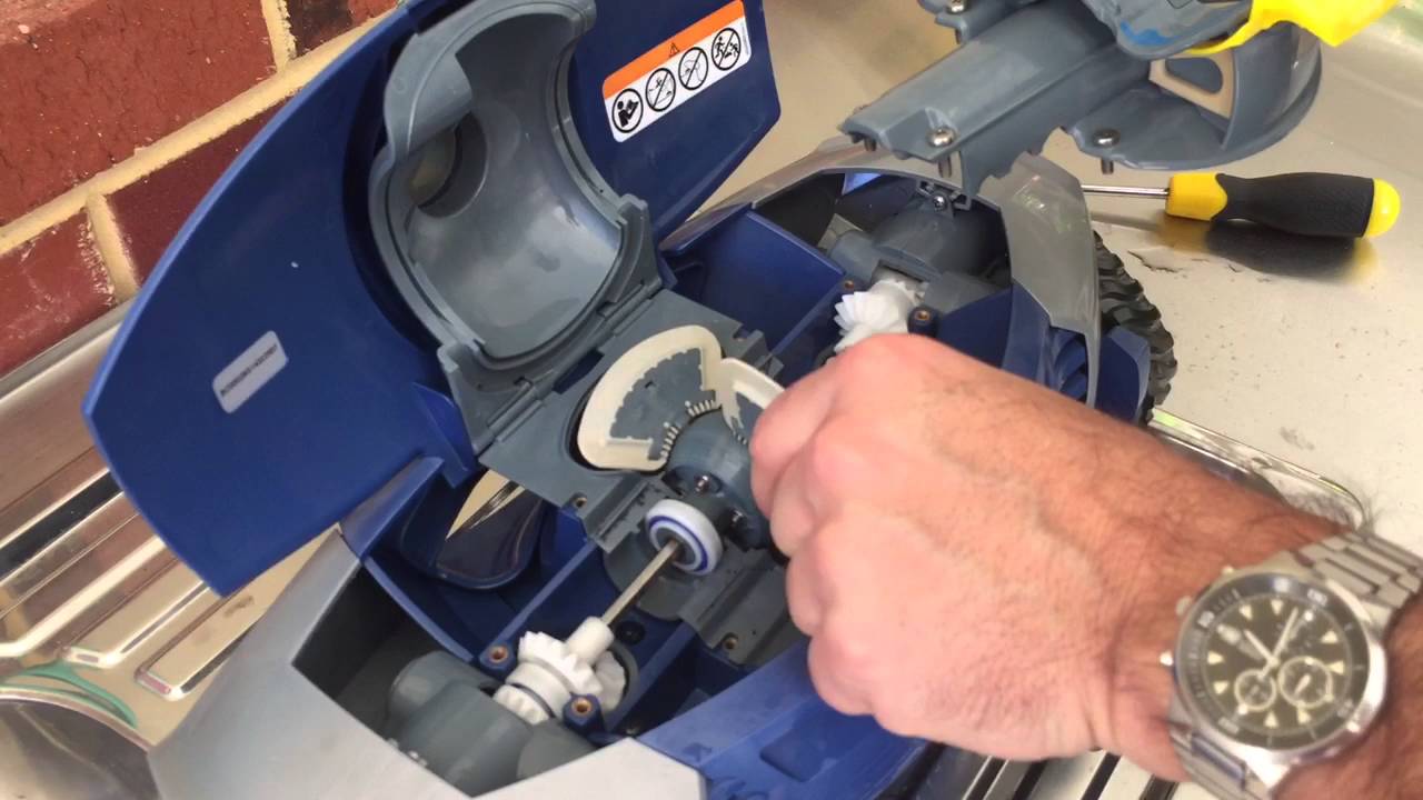 MX8 Pool Cleaner Maintenance