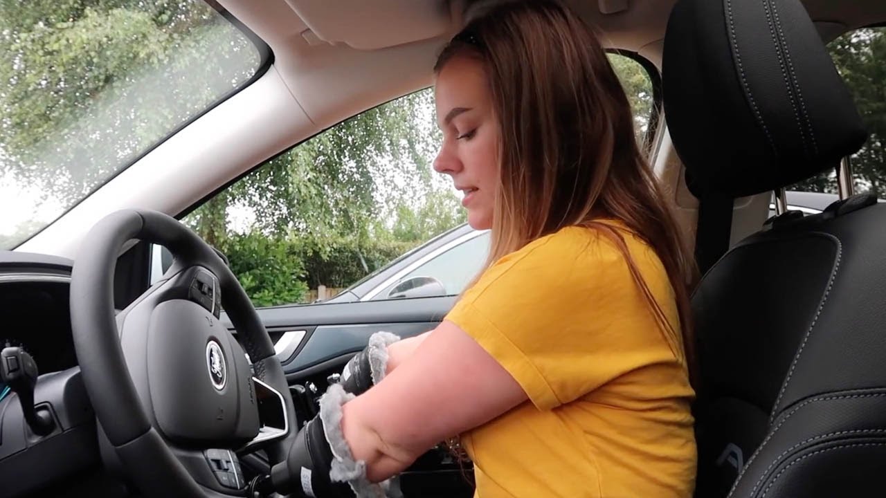 Quadruple Amputee Shows Off Her Adapted Car