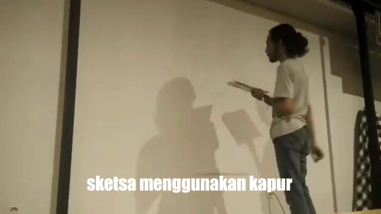 Membuat mural dinding cafe