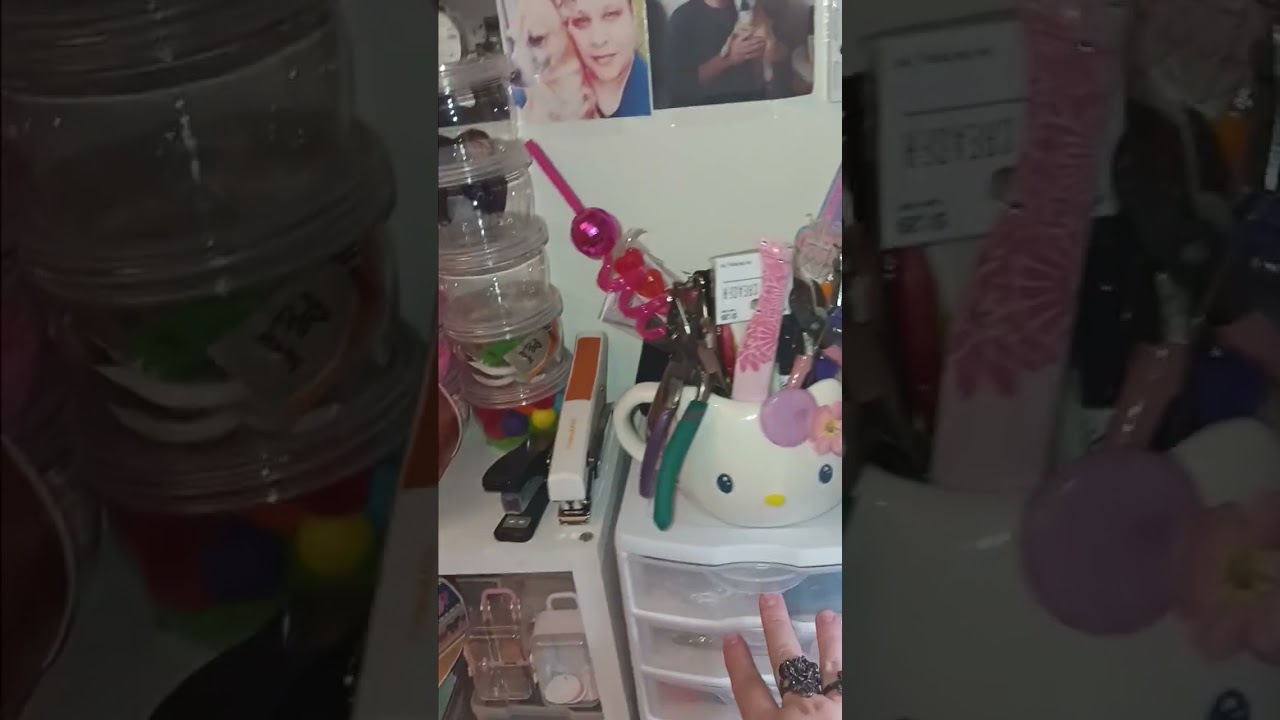 Welcome to my small crafting space 🥰