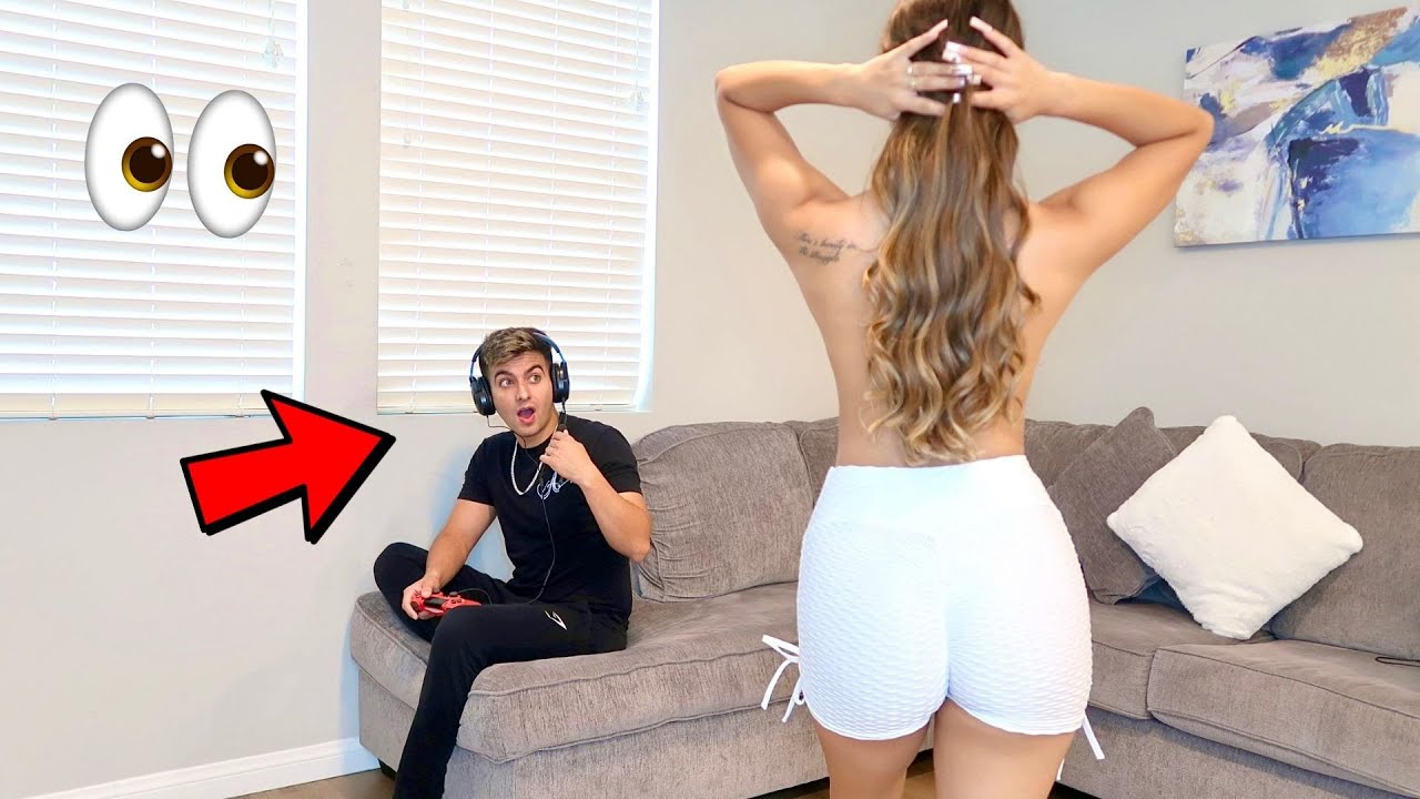 WALKING AROUND TOPLESS IN FRONT OF MY BOYFRIEND!! *HIS REACTION*