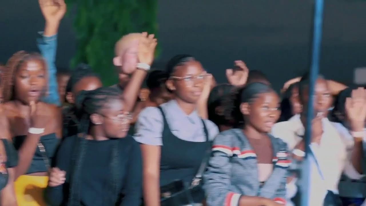 The Famous com Deezy