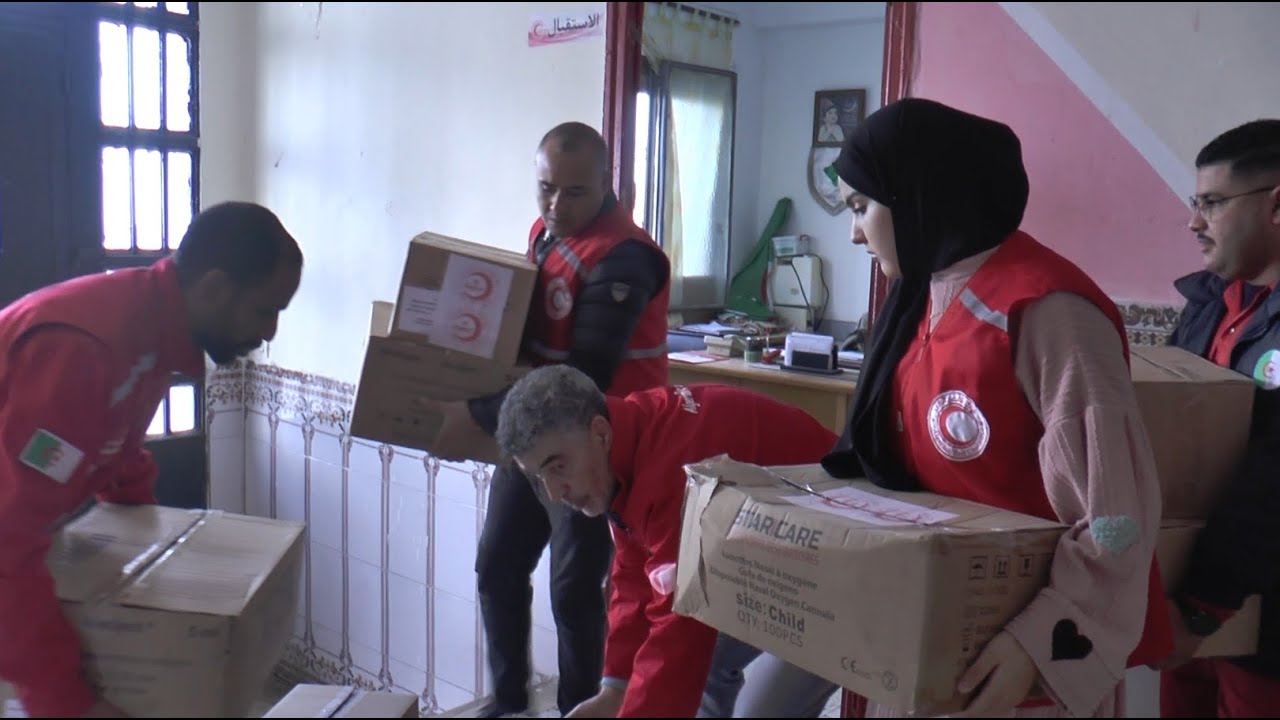 وهران : الهلال الأحمر الجزائري يشارك في الحملة الوطنية لجمع المساعدات لفائدة المتضررين في غزة