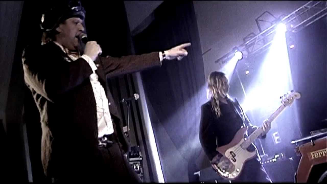 Halavatun Papat - Yksinäinen mopomies (Live @ Iisalmi)