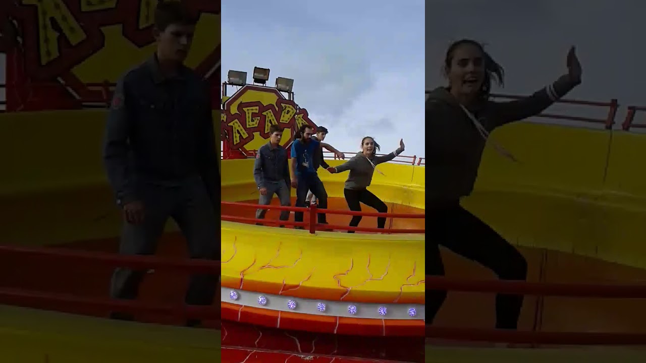 Nono qui essaye de tenir dans le TAGADA.