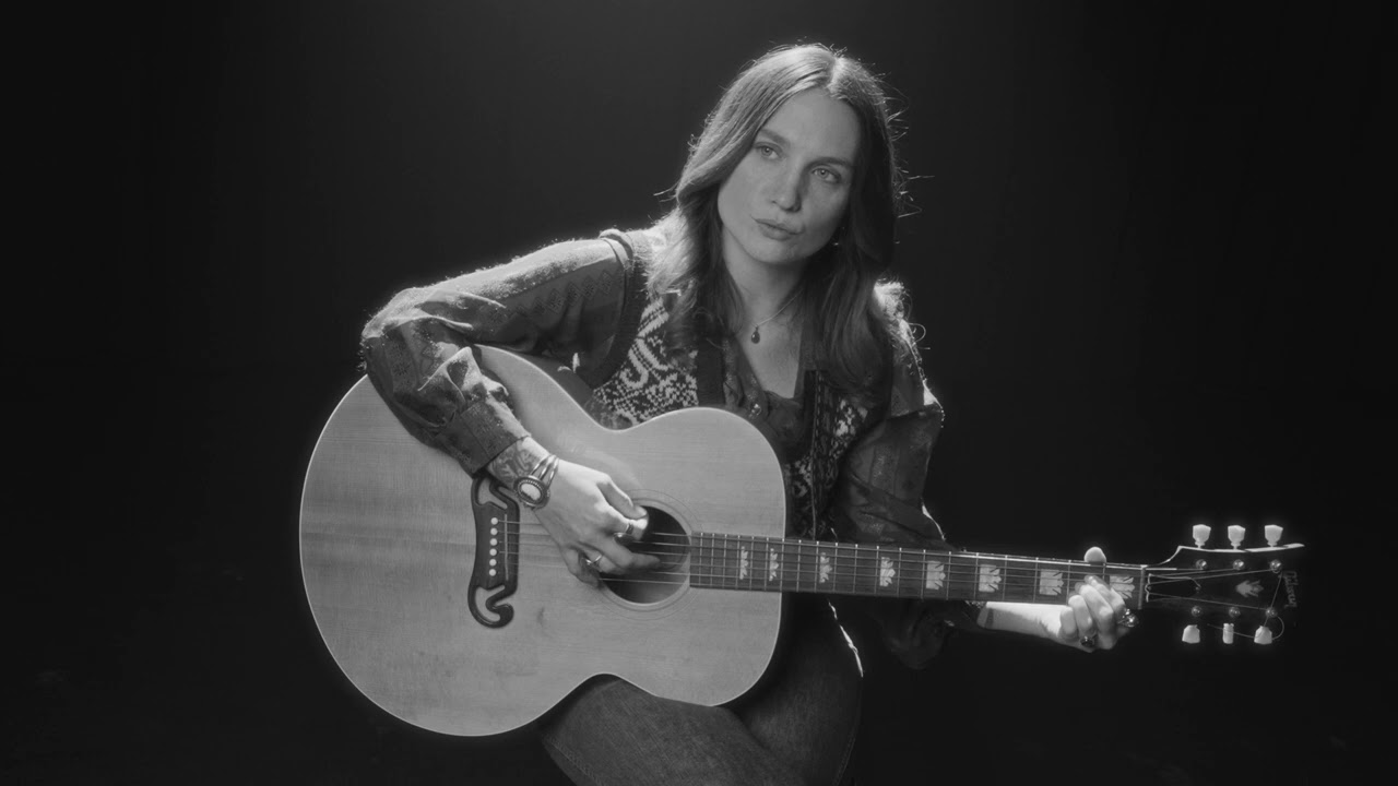 Kassi Valazza - Your Heart's A Tin Box