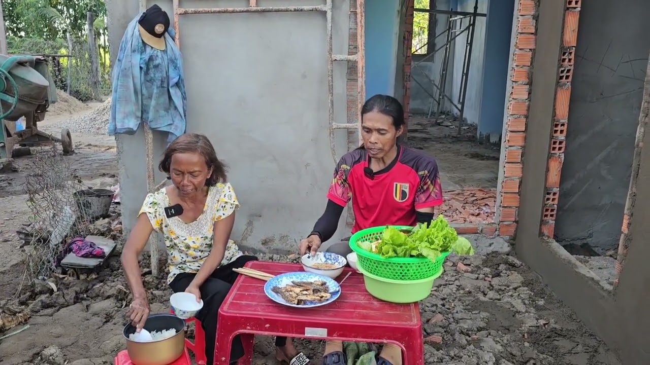 Bữa Cơm Đạm Bạc Cho cô Quạ Đen và Chi Mộng Kha