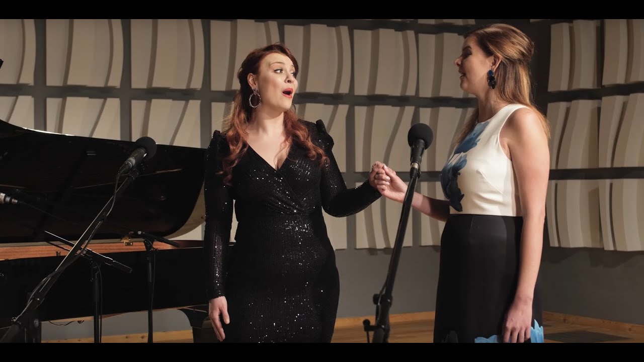 L.Delibes- Lakme- Flower Duet  (EwaTracz, Roksana Wardenga, Grzegorz Biegas)