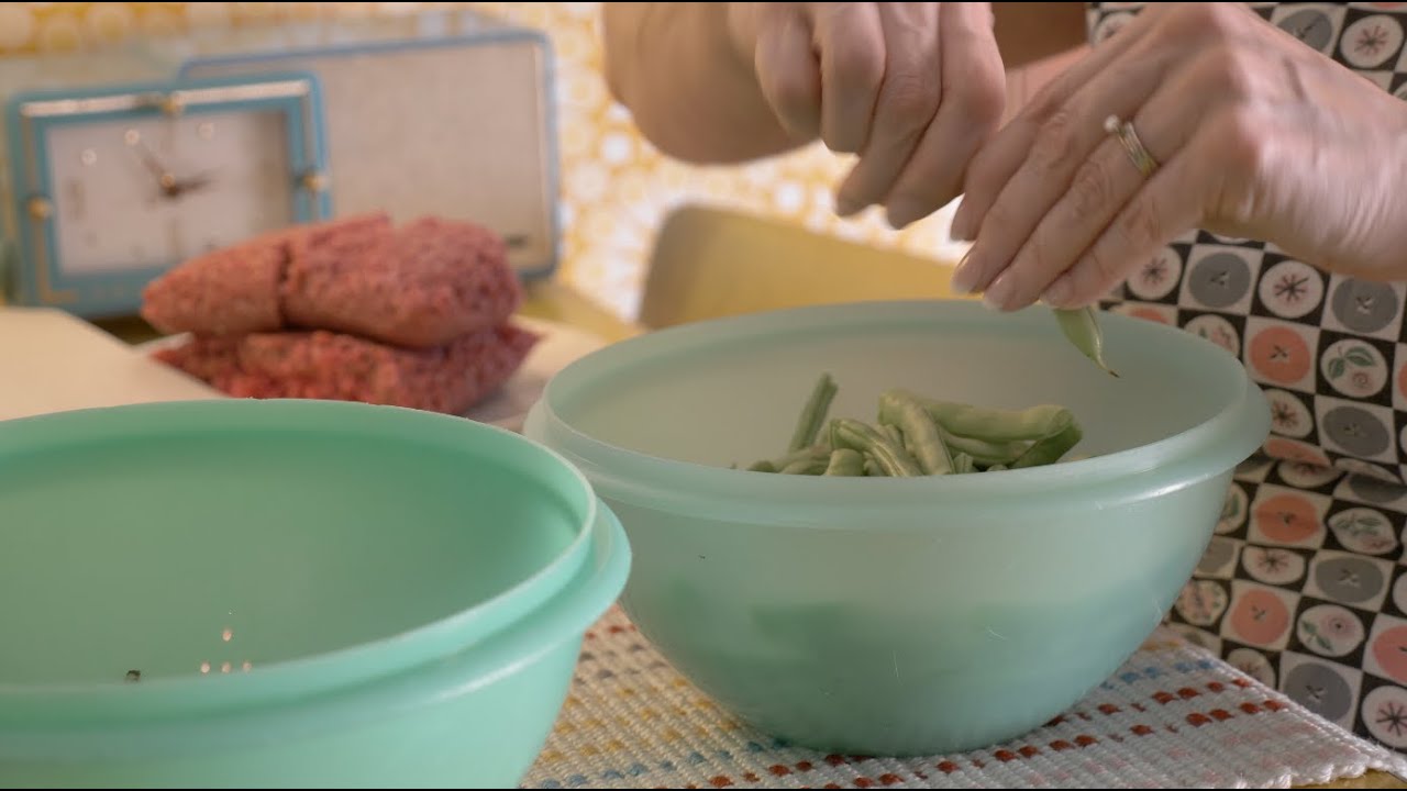 Retro ASMR ✨ 4th of July Cookout 🍔🌭🇺🇸 Stringing Beans, Hamburger Press, Wax Paper, Tea ✨ Soft Spoken