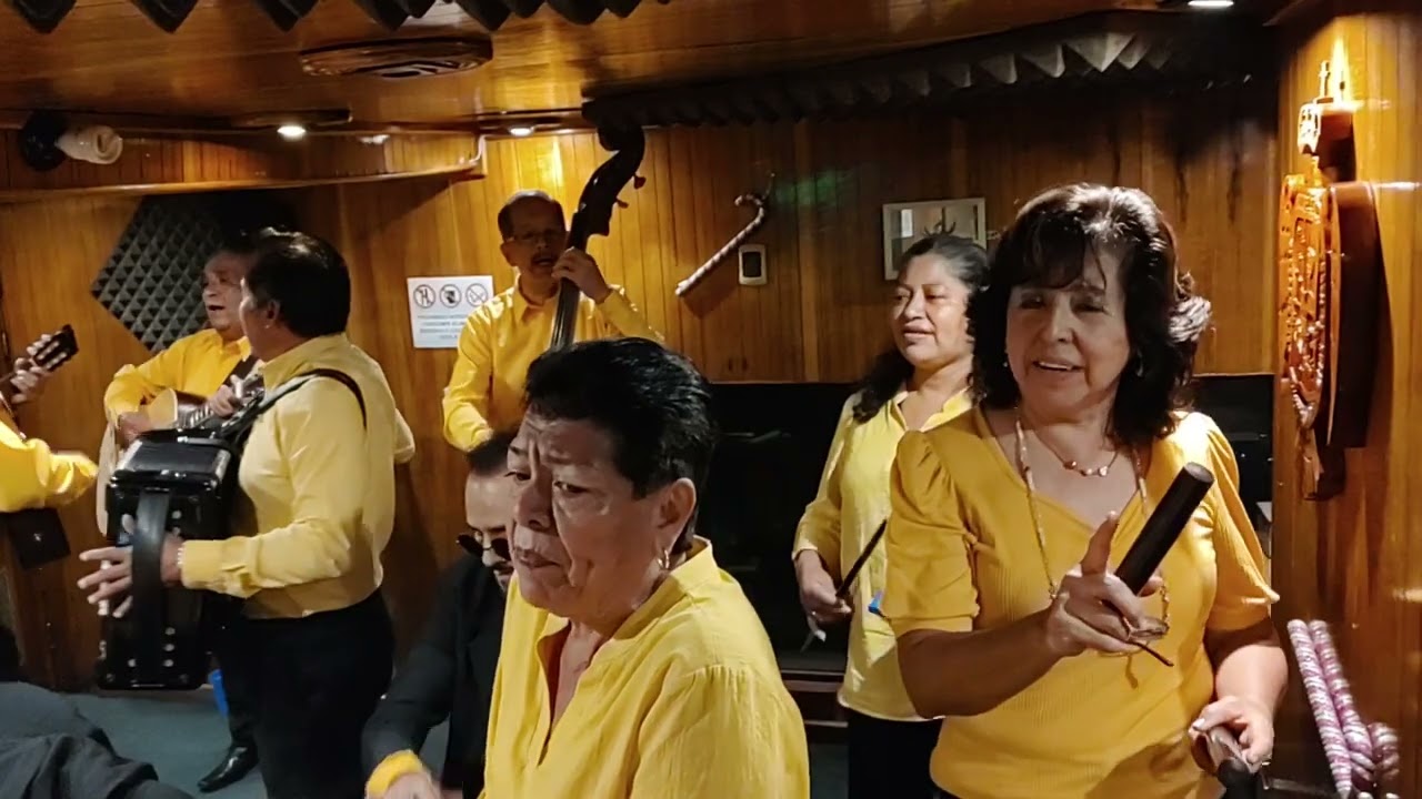 Tu me quieres dejar yo no quiero sufrir. LAGRIMAS NEGRAS por La Parranda Pluviosilla desde OriStereo