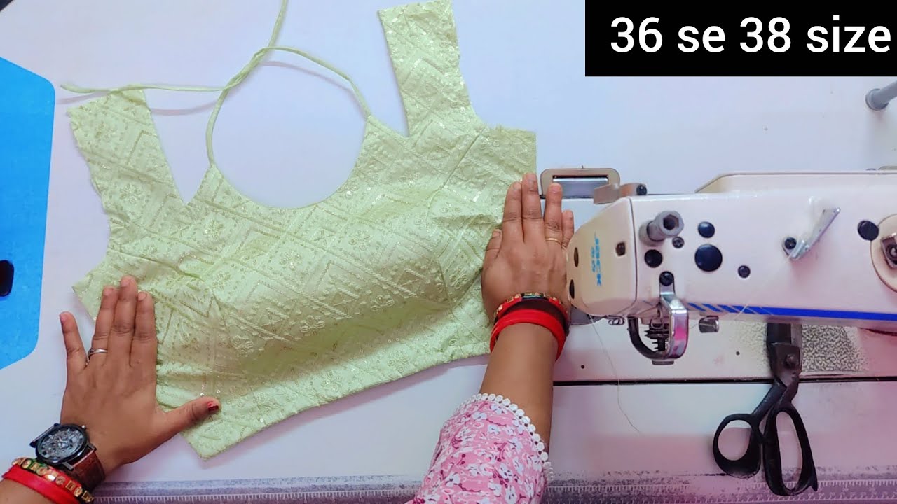 Trending Front Neck Designer Padded Blouse Design Cutting✂️And Stitching || Very Stylish Blouse Neck