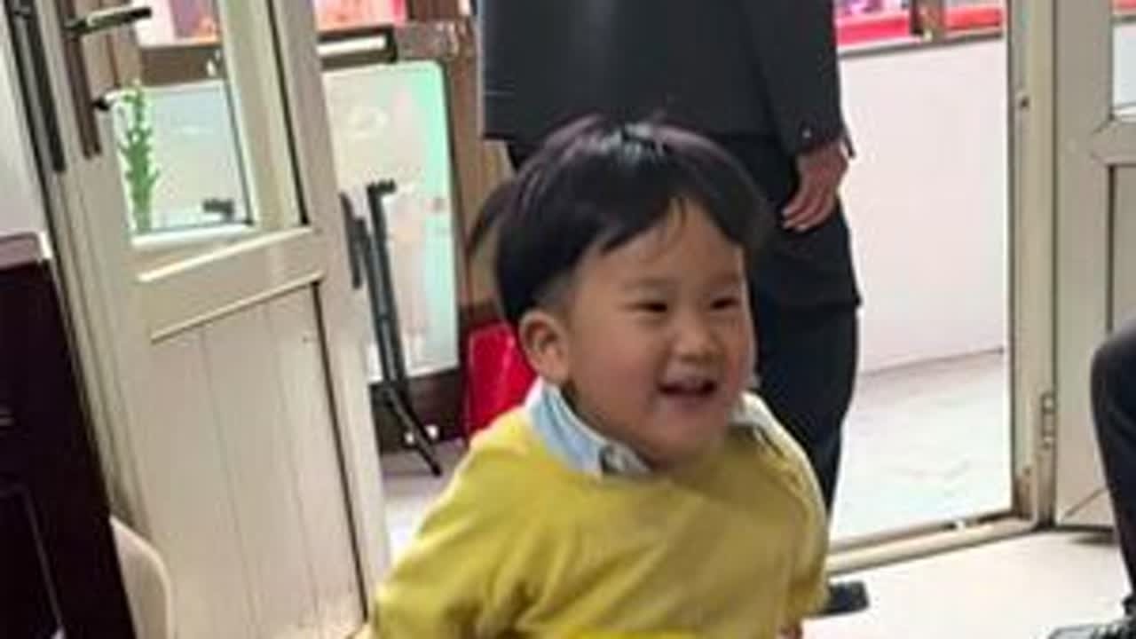 #过年 年就这样悄无声息过完了，没有惊喜，没有意外也没有想象中那么快乐，甚至有点无聊。原来小时候那种满心期待的年味，真的，早就不属于我们这代人了。