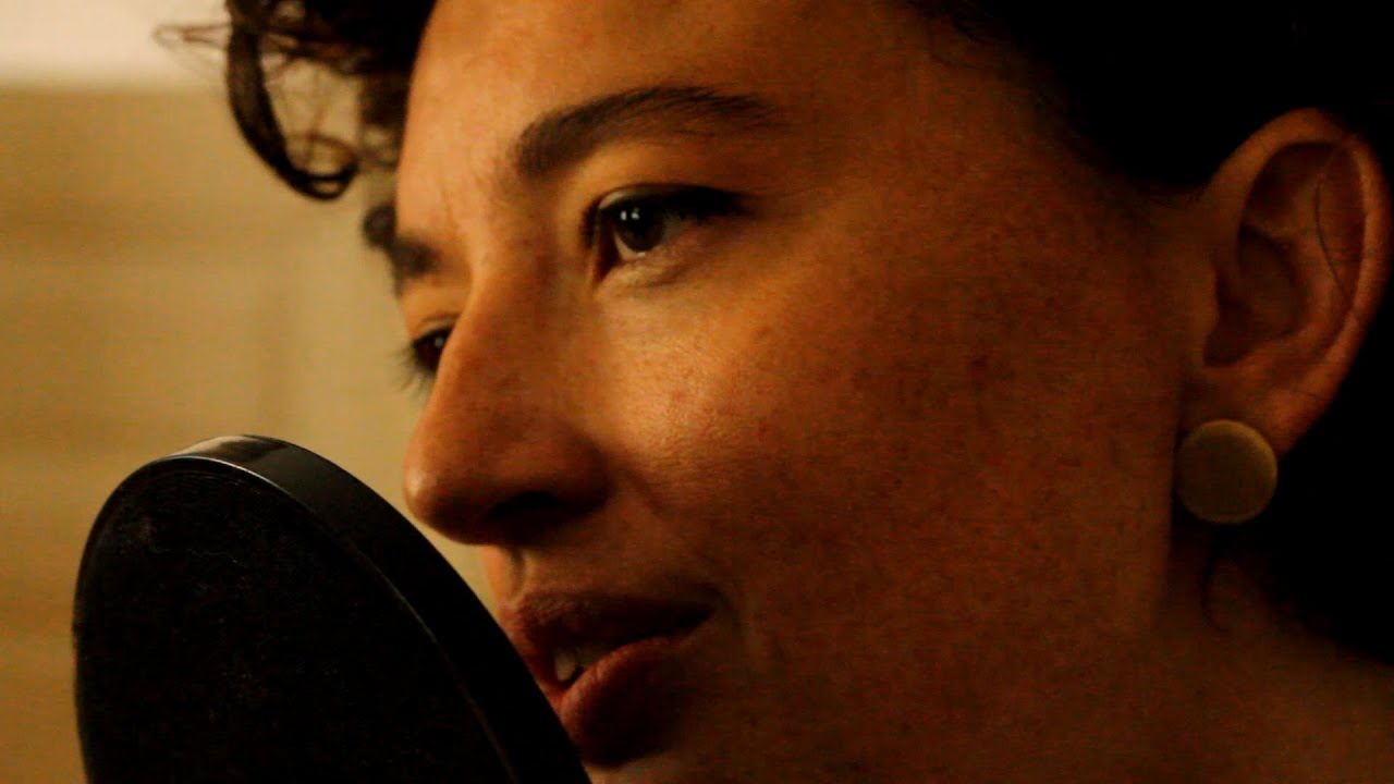 Phoebe Violet  - Te miro