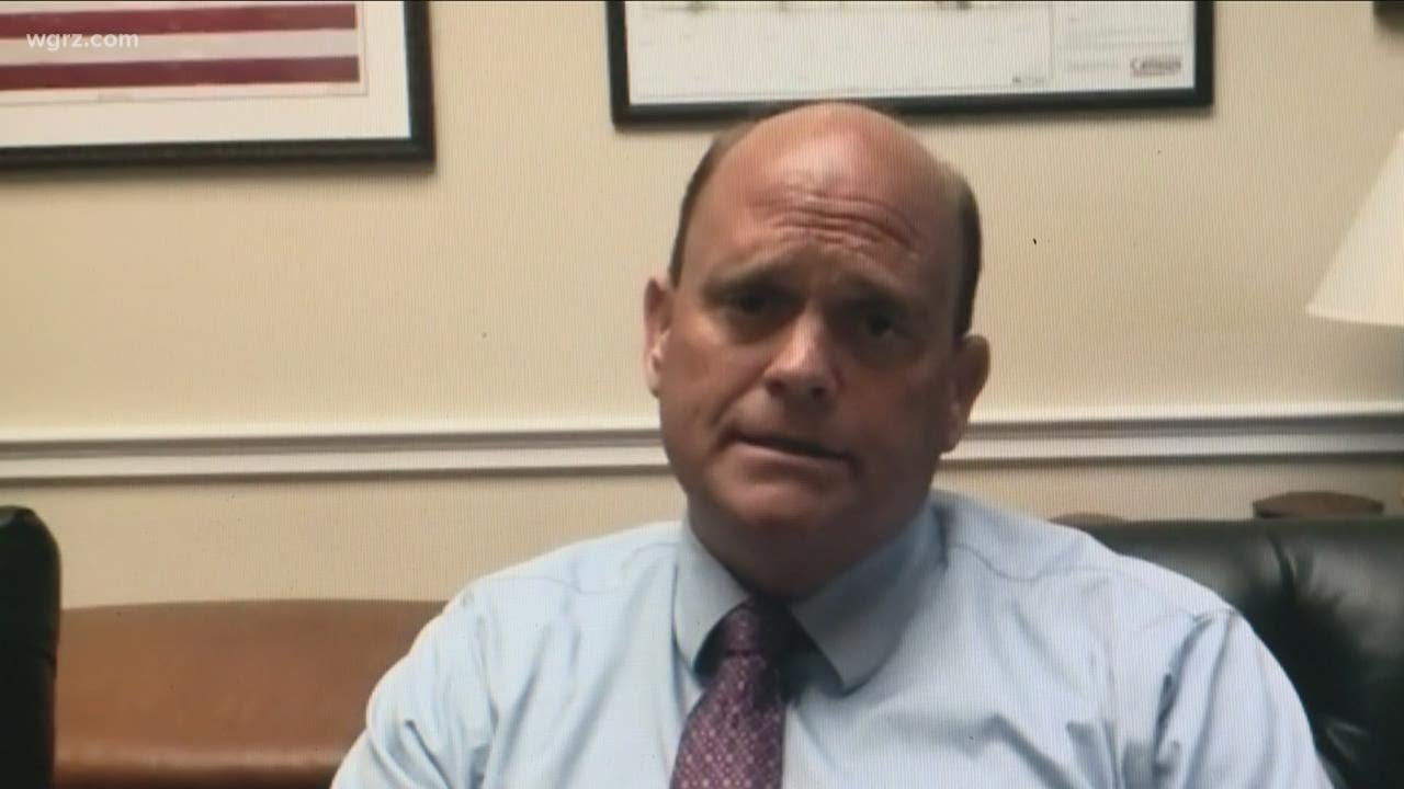 Federal Lawmakers Eye Smaller Relief Bill