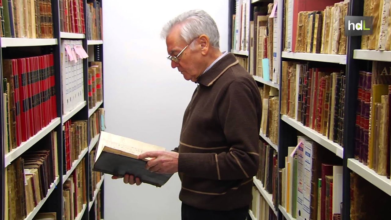 HDL Manuel Ruiz Luque: apasionado de los libros con una de las colecciones más valiosas de España