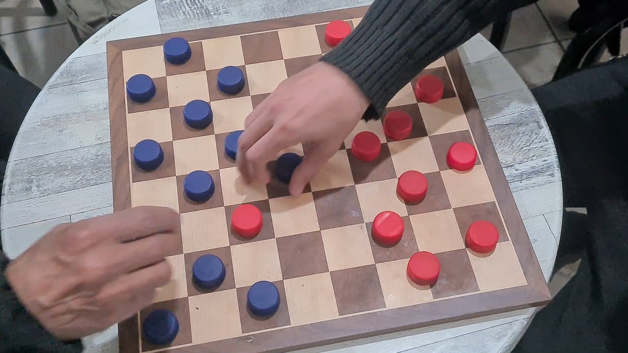 مباراة ♟️ داما 🔥 كتطلب تركيز 🧠 حتى آخر ♕ حجر